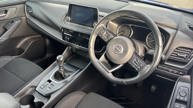 Nissan Qashqai 1.3 DiG-T MH Acenta Premium 5dr Petrol Hatchback